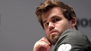 Magnus Carlsen, readmitido en el Mundial de partidas rápidas