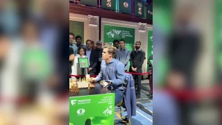 Carlsen y Nepo deciden no seguir jugando y proclamarse ambos campeones del mundo