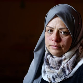 Un perro del ejército israelí atacó a una mujer palestina embarazada (EN)