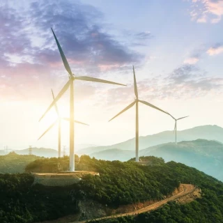 Las energías renovables alcanzan el 55.8% de la producción eléctrica en España en 2024