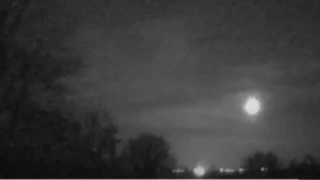 Una bola de fuego ilumina el cielo de la península e impacta en un pueblo de León