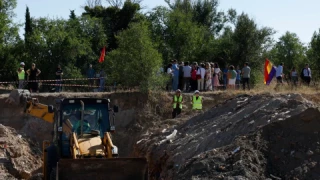 El Gobierno retoma la búsqueda de 451 brigadistas en la fosa común de Montecarmelo tras superar los obstáculos de Almeida y Ayuso