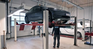 El Model 3 de Tesla fracasa estrepitosamente en la inspección técnica danesa [DAN]