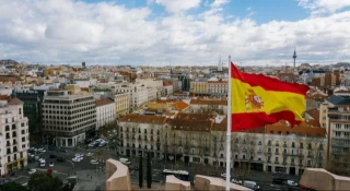 El misterio del consumo en España: por qué no resurge el gasto si las cuentas están llenas de liquidez