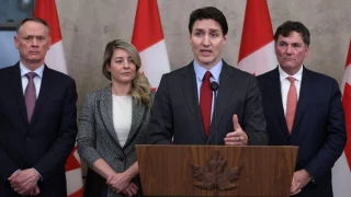 México y Canadá responden a Trump con aranceles recíprocos y entran en la guerra comercial