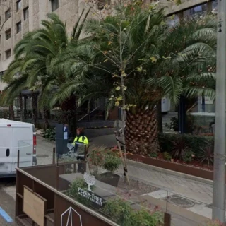 Asaltan a punta de pistola a un hombre cerca del Bernabéu: le roban un Rolex y las llaves de un Porsche