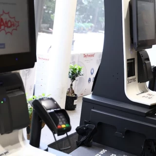 El fin de las cajas automáticas: los supermercados cuestionan su eficacia por el elevado número de robos