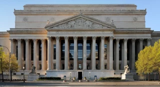 Trump despide a la directora de los Archivos Nacionales y Administración de Documentos