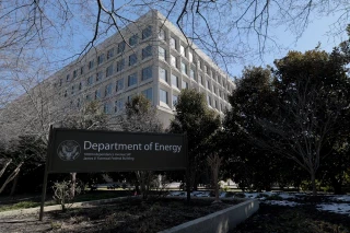 Trump despide a cientos de empleados que supervisan las armas nucleares [ING]