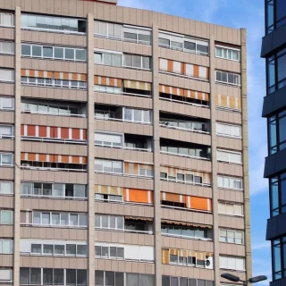 Los promotores plantean construir dos puertas en los edificios privados con el 30% de reserva social