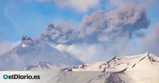 Miles de turistas acuden al Etna para ver la erupción y bloquean los servicios de emergencia