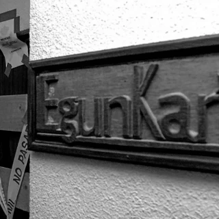 Tal día como hoy la Guardia Civil cerró 'Euskaldunon Egunkaria' y torturó a sus responsables (Efeméride) [EUS]