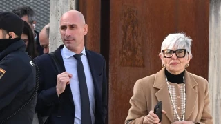 Rubiales, condenado a 10.800 euros de multa por agresión sexual a Jenni Hermoso y absuelto por las coacciones