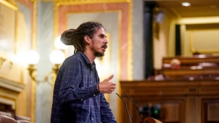 Alberto Rodríguez exige 134.000 euros por la retirada de su escaño y el Congreso lo remite al Gobierno