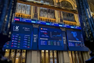 Los títulos de Tesla se hunden casi un 9% en Wall Street tras su desplome de ventas en Europa