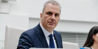 Ortega Smith critica a la dirección de Vox y pide «no comprar todas las políticas» de Trump