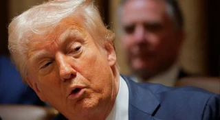 Trump arremete contra la UE: "Impondré aranceles del 25% de manera general"