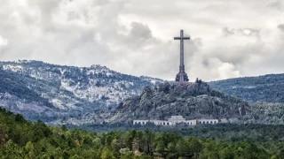 Quién es Carlos Valle, el juez que ha comparado el chiste de Héctor de Miguel con apedrear a los homosexuales pederastas, "es decir, todos"