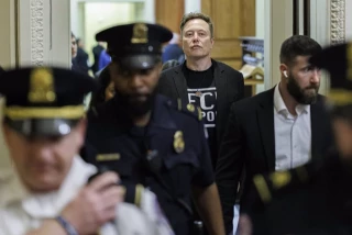 Musk defiende sacar a EEUU de la OTAN y "dejar de pagar por la defensa de Europa"