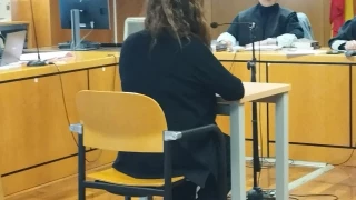 Absuelven a la tuitera Barbijaputa de provocar odio con sus tuits contra judíos por incumplirse plazos procesales