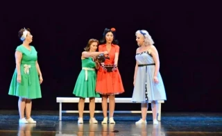 Piden el cese de la concejala del PP que paró por “inadecuada” la representación en Linares de la obra clásica 'Lisístrata'