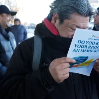 "Mando a mi hijo a la escuela con una copia del pasaporte en la mochila y un contacto de emergencia por si me deportan"