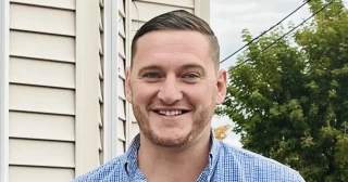 Detenido en el aeropuerto de Boston un ciudadano de New Hampshire con permiso de residencia permanente (ENG)