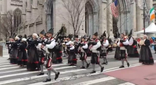 La Banda de Gaitas Villa de Xixón, ganadora del premio a la mejor banda extranjera en el desfile de San Patricio (NY)