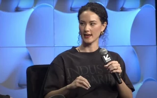 Bluesky ganó más dinero vendiendo camisetas burlándose de Zuckerberg que dominios personalizados (ENG)