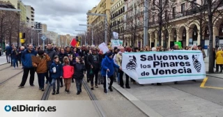 'Zaragoza no se vende' reúne a miles de personas en protesta por las políticas del PP: "La ciudadanía está harta"