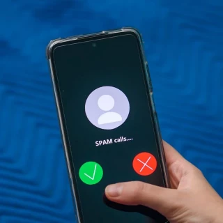 Adiós a colgar las llamadas spam: alertan de que los sistemas automáticos lo usan para reprogramar la llamada