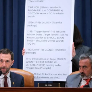 Publican la transcripción completa del chat sobre bombardeos contra Yemen entre altos funcionarios de EE.UU