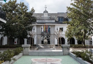 David Pérez, concejal de Almeida, impide la participación de una asociación en el Pleno de Hortaleza y miente para justificar su decisión