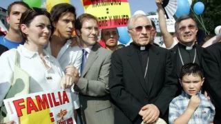 El Valle y el miedo casi ‘ancestral’ del PSOE a la Iglesia católica