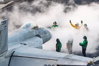 Los hutíes anuncian un nuevo ataque contra el portaaviones estadounidense 'Harry S. Truman' en el mar Rojo