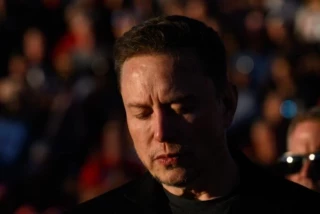 ‘No será fácil ni agradable’. Elon Musk reconoce un error tras casi una década de promesas sobre una tecnología de Tesla: la conducción autónoma completa