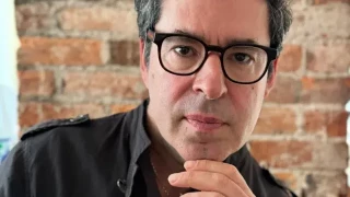 Jason Stanley, el profesor de Yale experto en fascismo que se va de EE.UU. por el clima político bajo el gobierno de Trump: "Ya somos un régimen fascista"