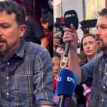 Pablo Iglesias lanza el micrófono de Vito Quiles