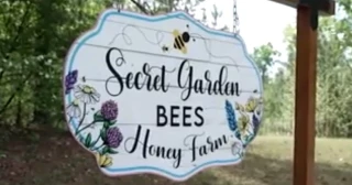 Apicultor MAGA admite que los aranceles de Trump le han costado la mitad de su negocio [EN]