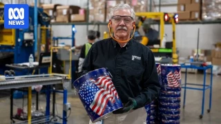 La guerra comercial de Trump afecta a los estadounidenses: los aranceles empiezan a hacer mella [Ing]