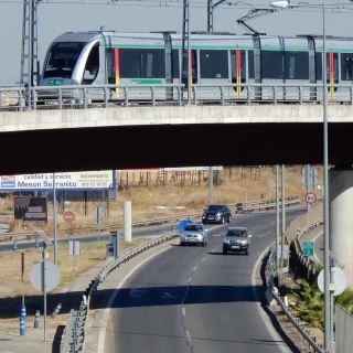 El Gobierno le retira a Andalucía las ayudas para la gratuidad del transporte infantil y la Junta anuncia acciones penales