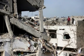 El ministro israelí de Defensa afirma que "en Gaza no entrará ninguna ayuda humanitaria"