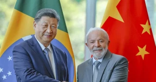 Brasil considera que China le ofrece "más oportunidades" y "menos riesgos" comerciales que EEUU