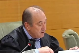 Tiene usted derecho a cruzar los dedos