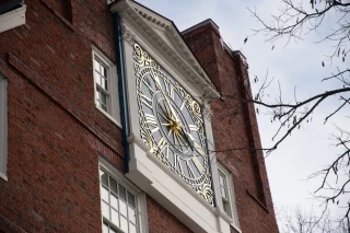 Funcionarios de la Casa Blanca atribuyen a un error la confrontación con Harvard [ENG]