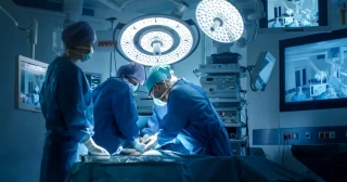 La mujer que sobrevivió a un incendio provocado por una de sus flatulencias mientras la operaban en un quirófano de Japón