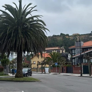 Cortan el agua a un matrimonio mayor de Salinas por una deuda en disputa: "Llevan días sin suministro, nunca lo vi"