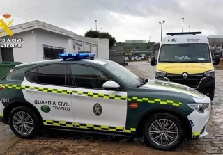 Un conductor de ambulancia para a desayunar churros 20 minutos con un enfermo a bordo