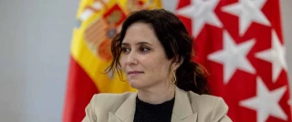 El clip de la vergüenza: así se rio Ayuso cuando ElPlural dijo que su piso, con 6 baños y 10 habitaciones, era de lujo