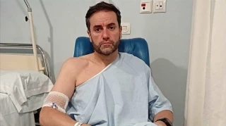 Dos semanas hospitalizado en Vigo: «Bebí un trago de agua con gas y noté que me estaba quemando vivo»